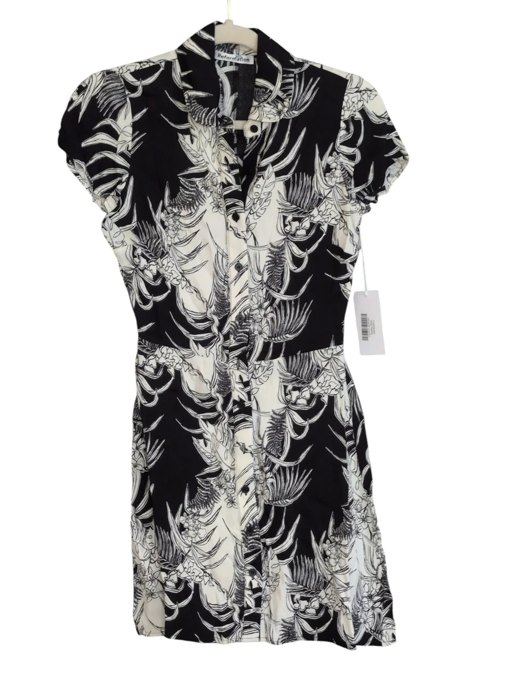 Reformation Sunday Dress Black and White Amazon Print Button-Front Mini Dress - Picture 5 of 7
